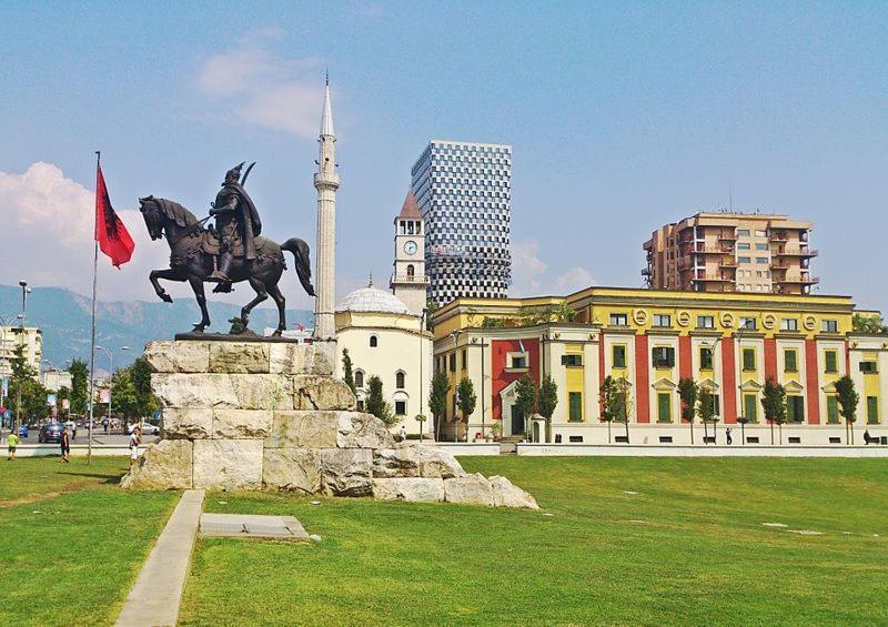 Wonderful Rooftop Tirana City Exterior photo